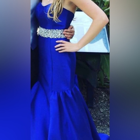 Mac Duggal Cassandra Stone Blue Silver Belteded Gem Design Size 4 Formal Dress - Picture 2 of 10